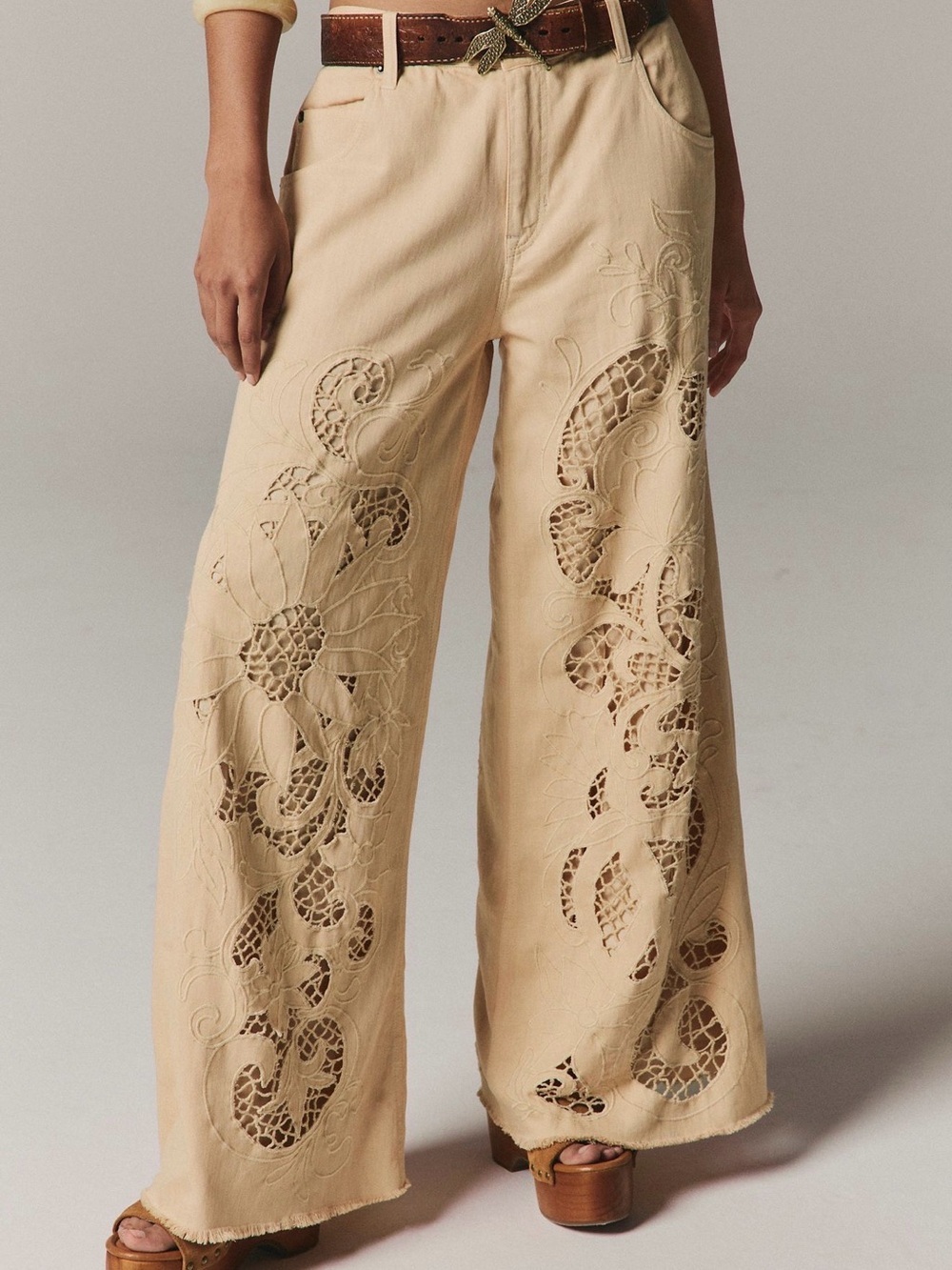 Free People We The Free Cut To The Chase Flare Jeans in Antique Lace, NWT - Picture 5 of 7